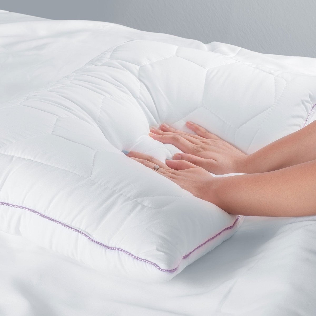 DREAMNEST – Mikrofiberkudde med lavendeldoft för avkopplande sömn