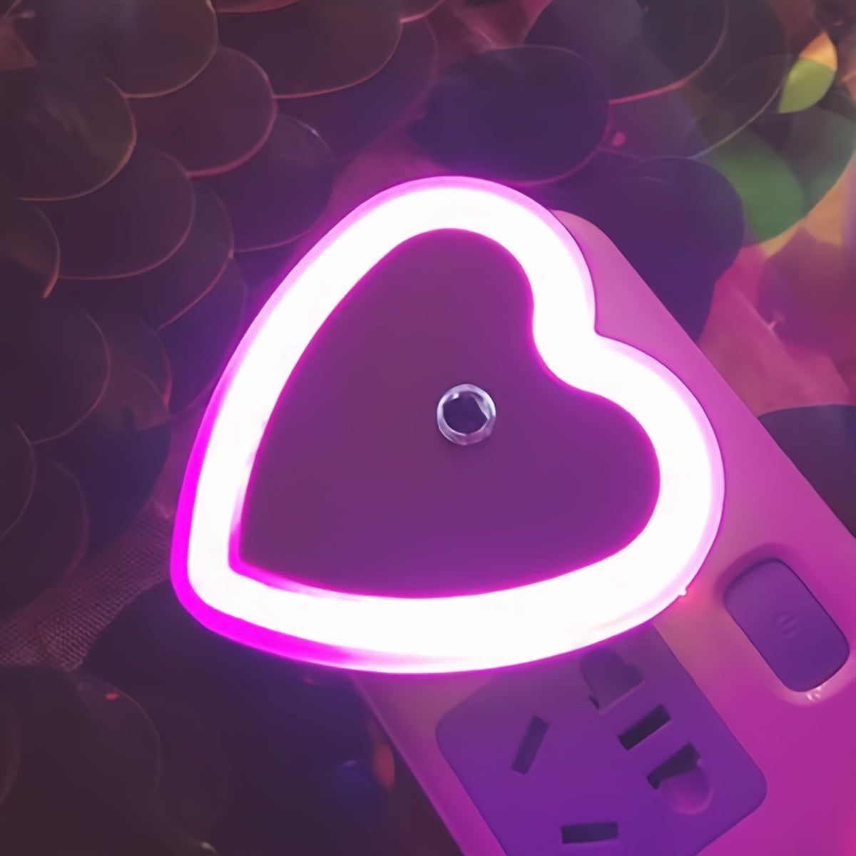 HeartGlow LED Nattljus - Smart Skymning-till- Gryning Nattbelysning