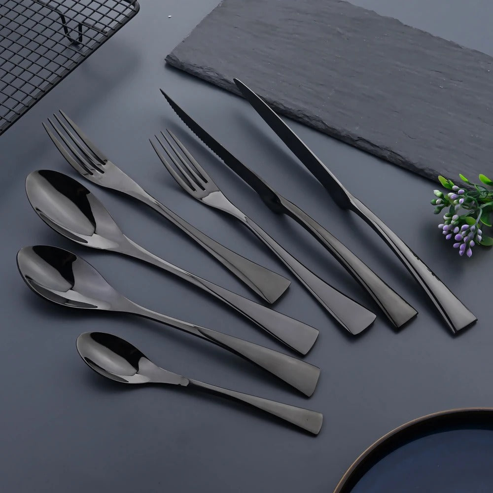 Jet Black Bestickset – Raffinerad Minimalism