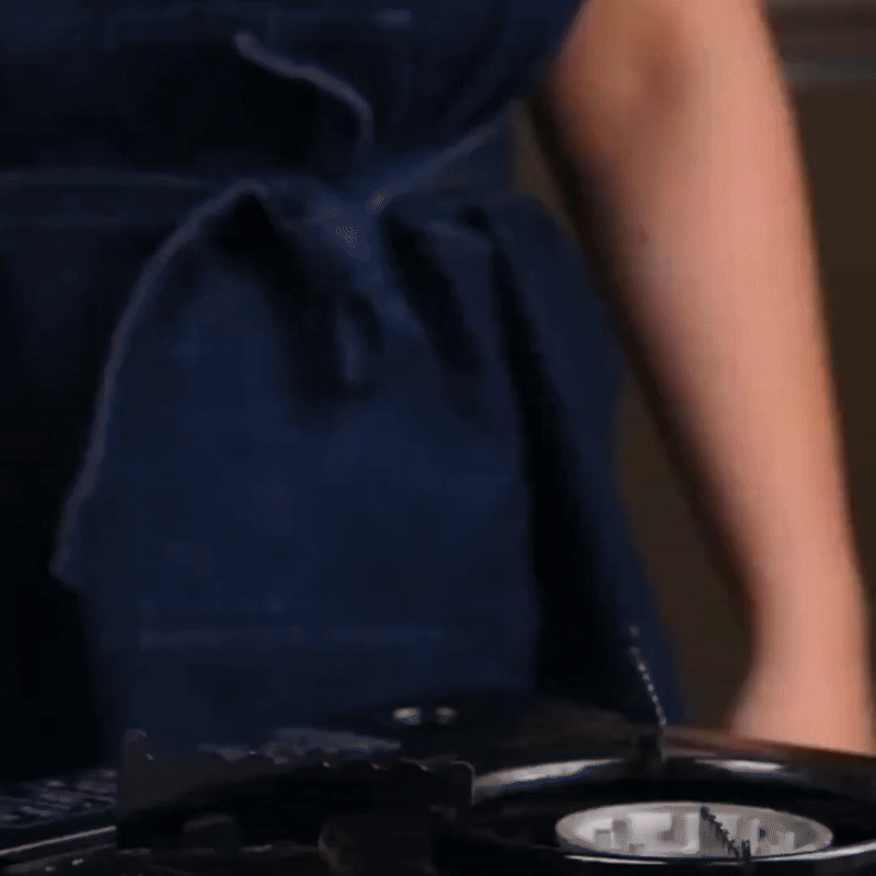 Titan Premium Stekpanna - hamrad titanpanna för alla värmekällor