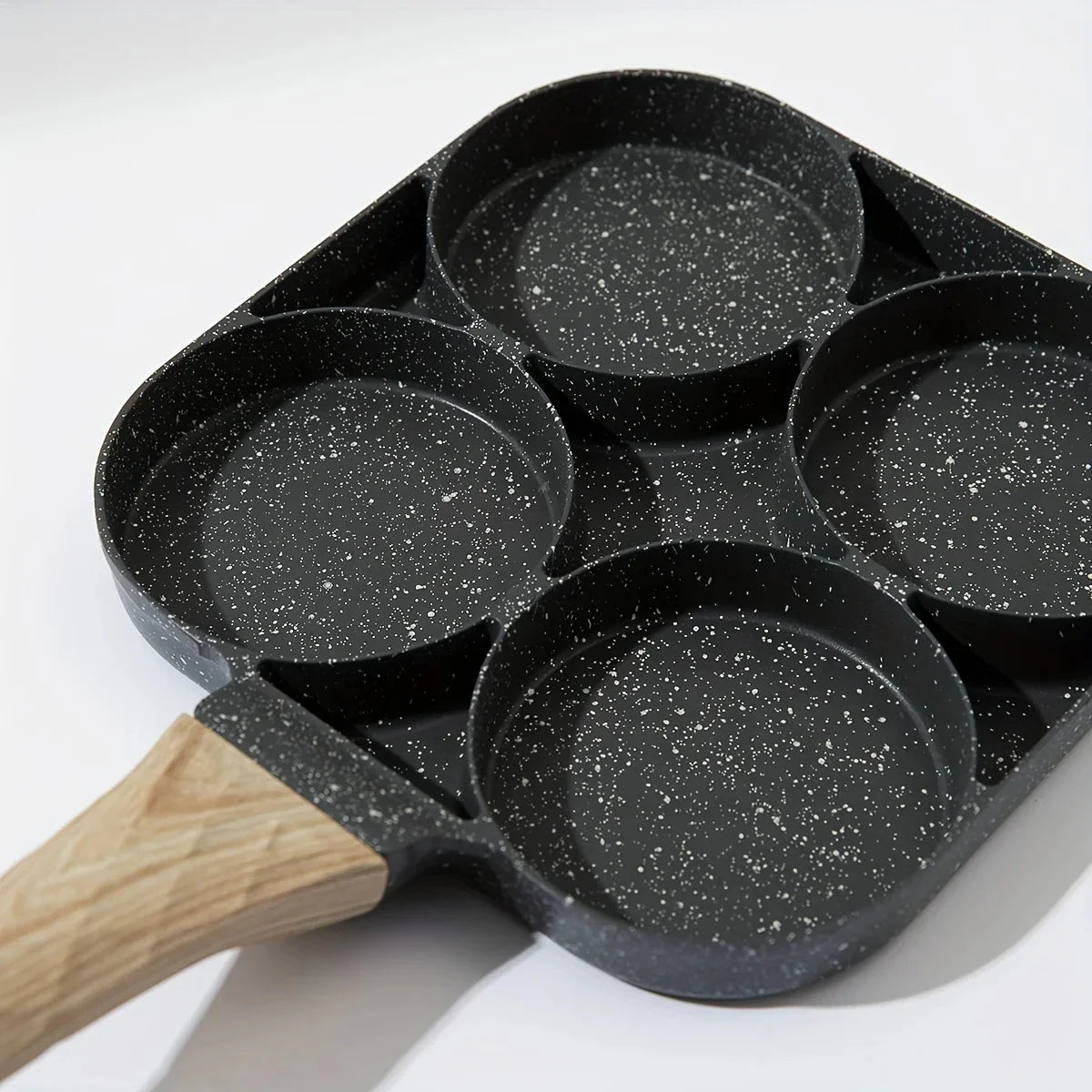 EGGMASTER – Non-stick 4-hole omelette pan
