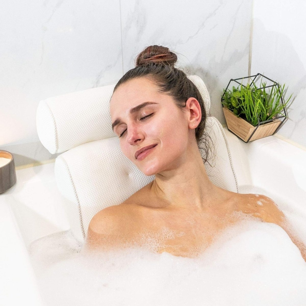 ErgoRelax Badkudde - Ergonomisk, snabb-torkande spa-kudde med halkfria sugkoppar för stöd av nacke, axlar och rygg