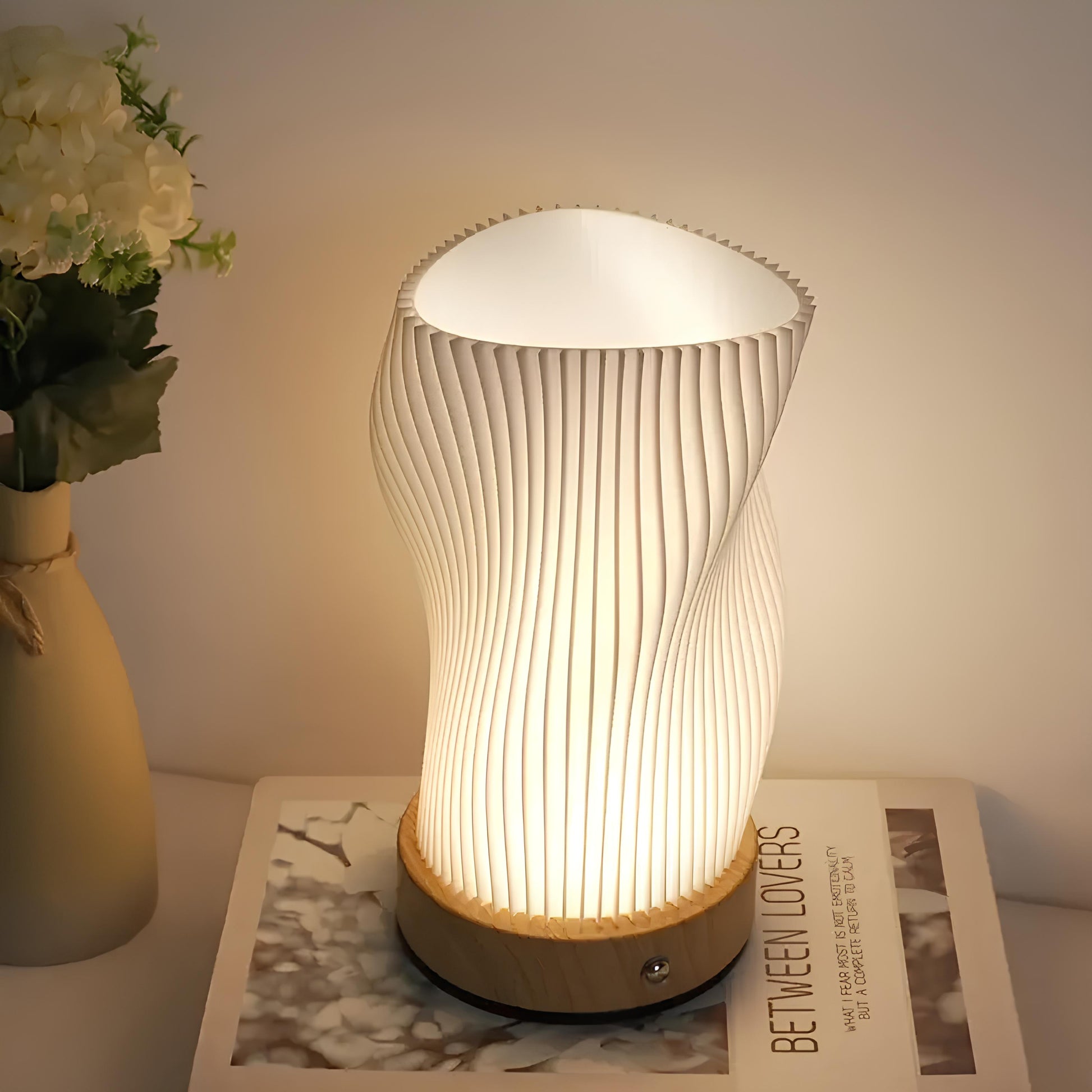 Serene Wave Dimmable Lamp – Skapa den Perfekta Atmosfären i Ditt Inre