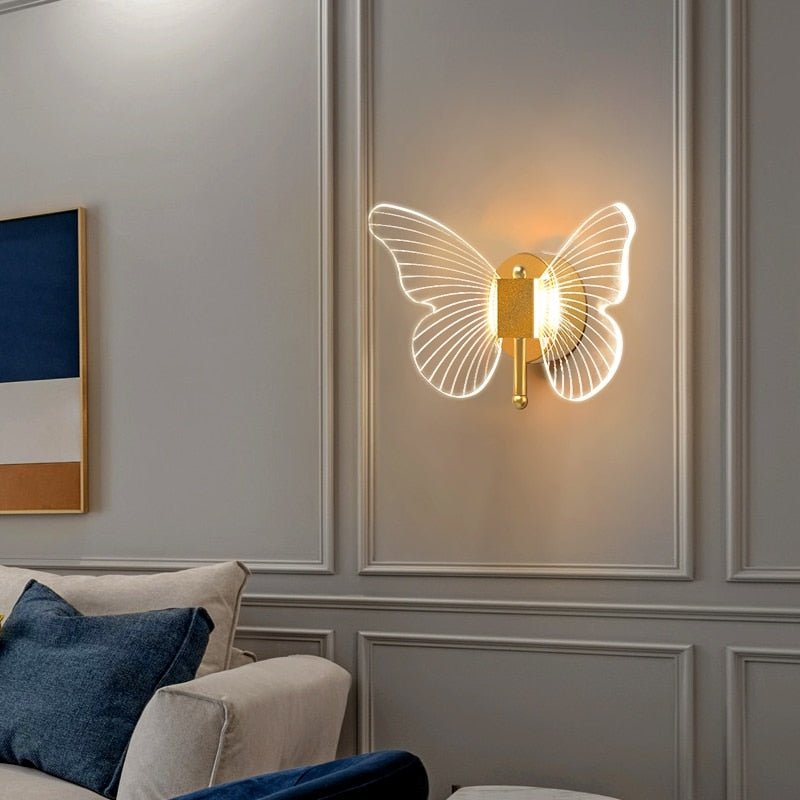 Butterfly Inspired LED Vägglampa – Farfalla Stil i Akryl och Metall
