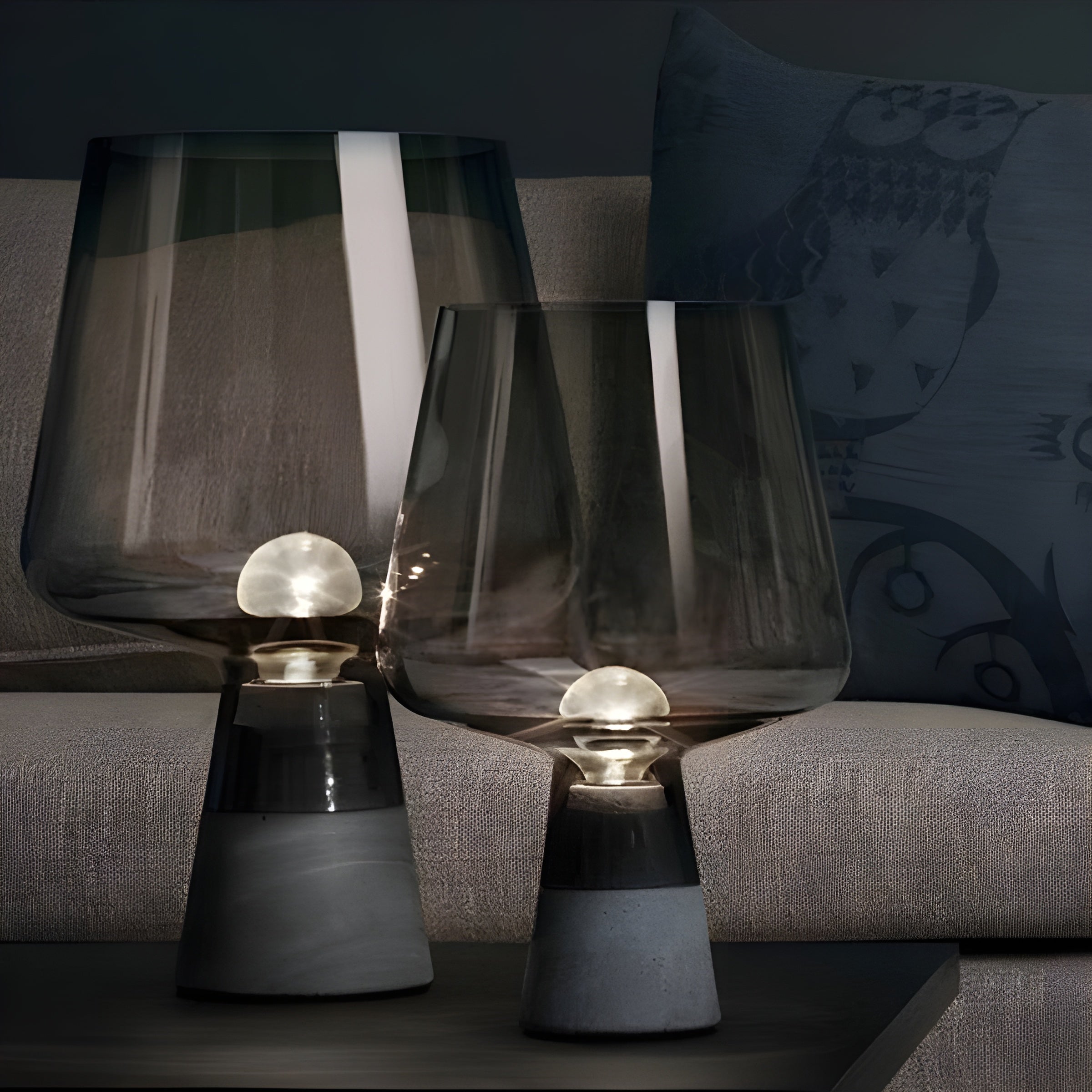 GlowSphere Bordslampa – Italiensk Glaskula Design