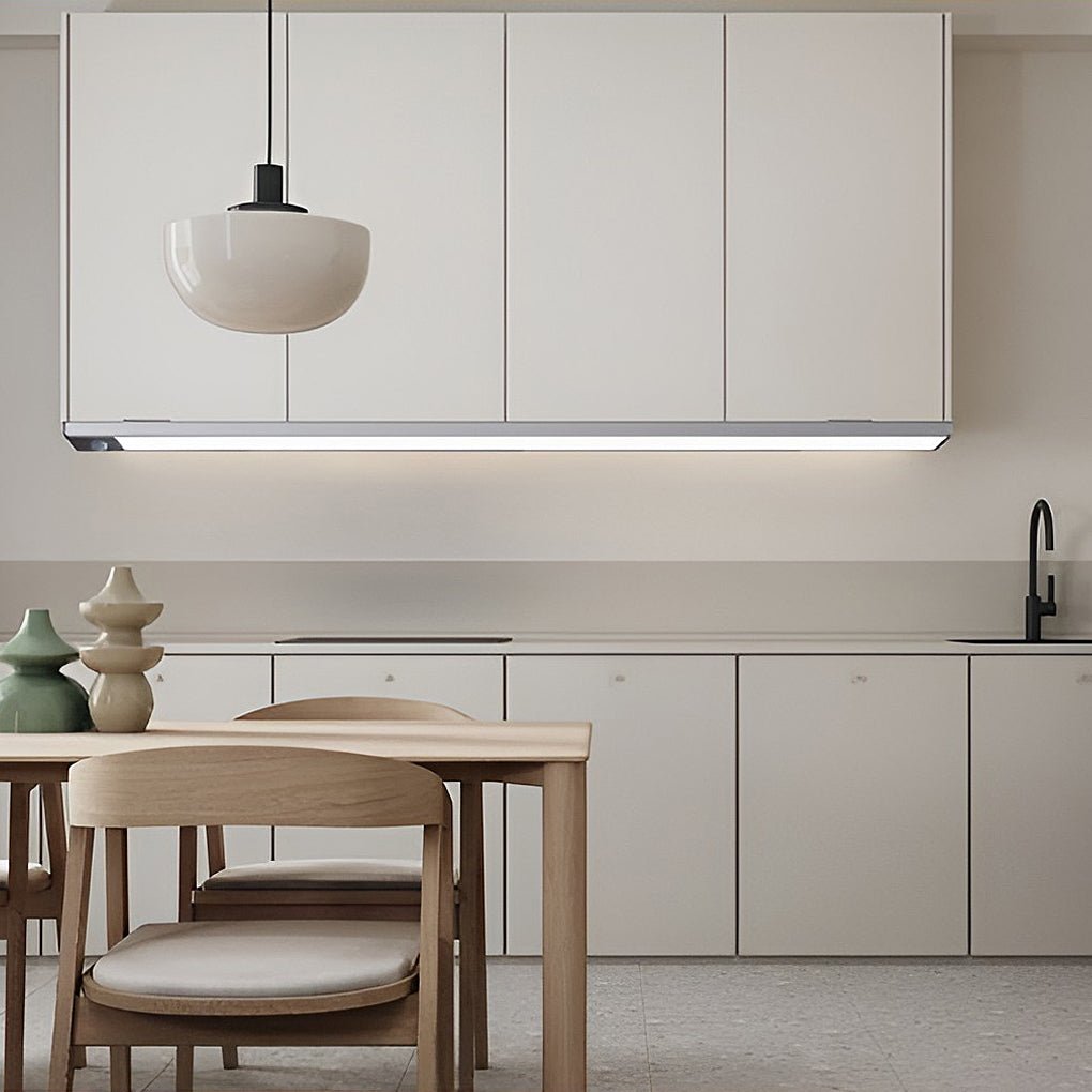 Skåplucka ljus med rörelsesensor uppladdningsbar LED