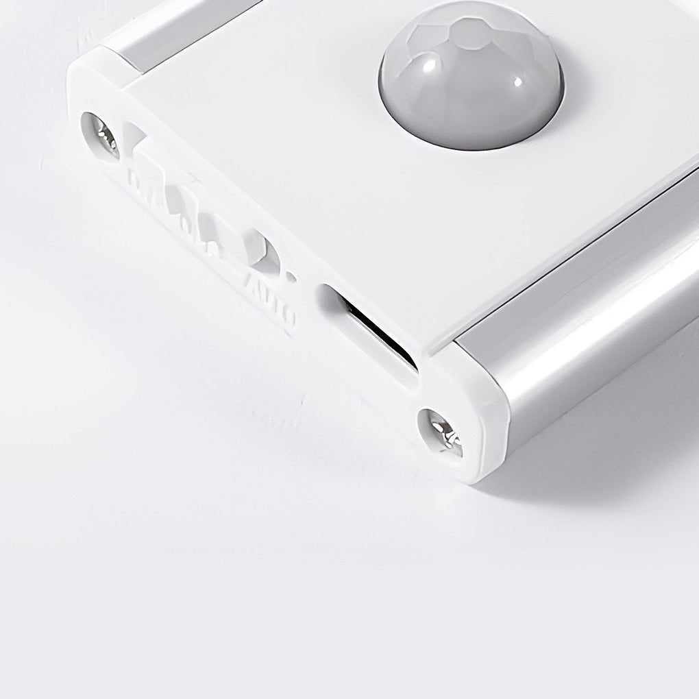 Skåplucka ljus med rörelsesensor uppladdningsbar LED