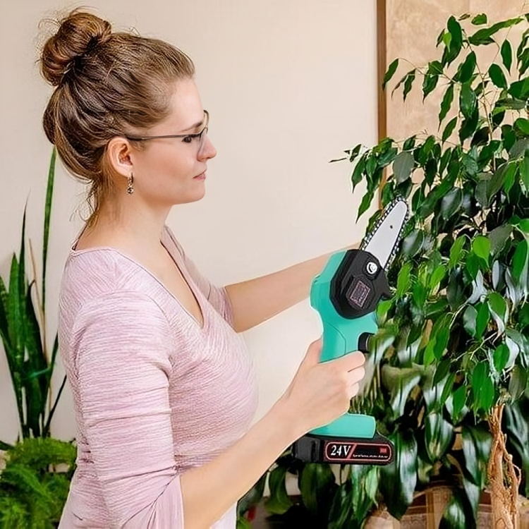 Batteridriven mini kedjsåg för trädgårdsbeskärning