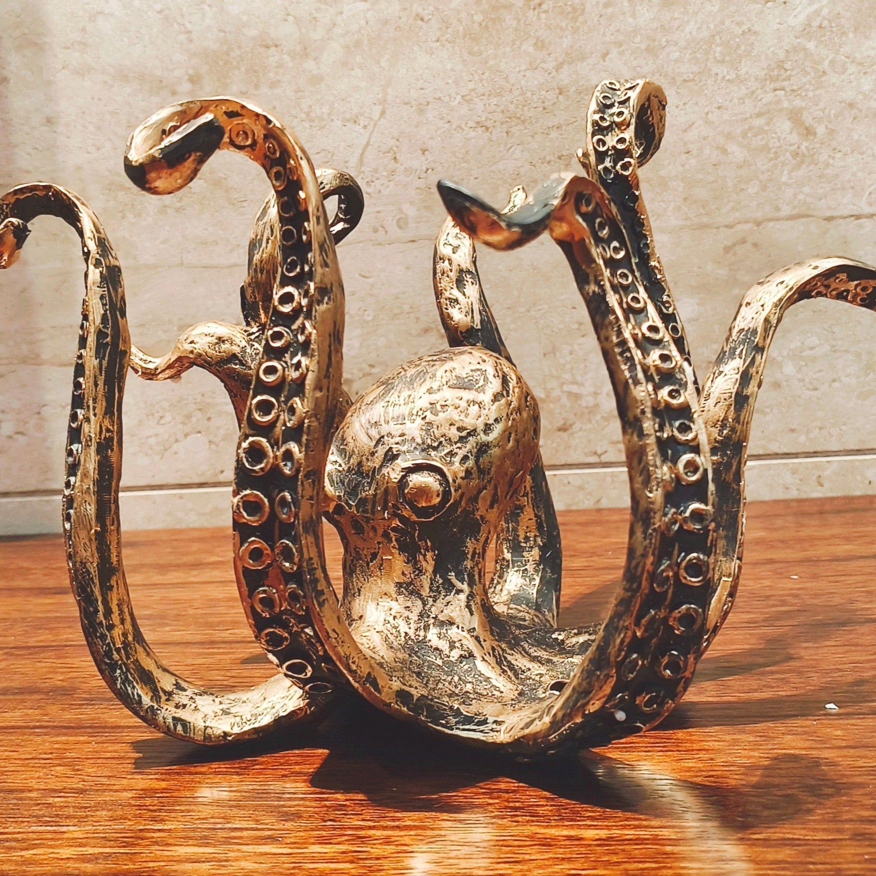 OctoSip – Unik bläckfisk te-kopphållare med tentakler för finurlig inredning