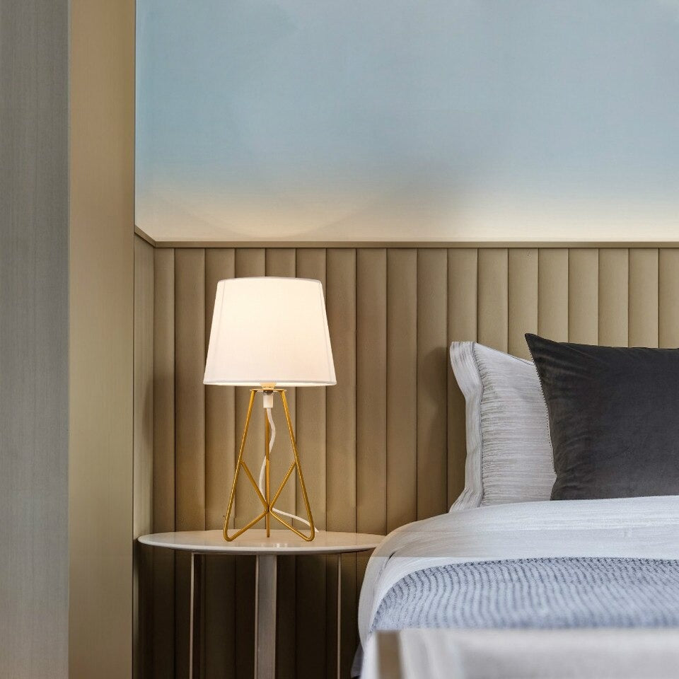 Industriell Sänglampa med Färgglada Pärlor och Mjuk Belysning