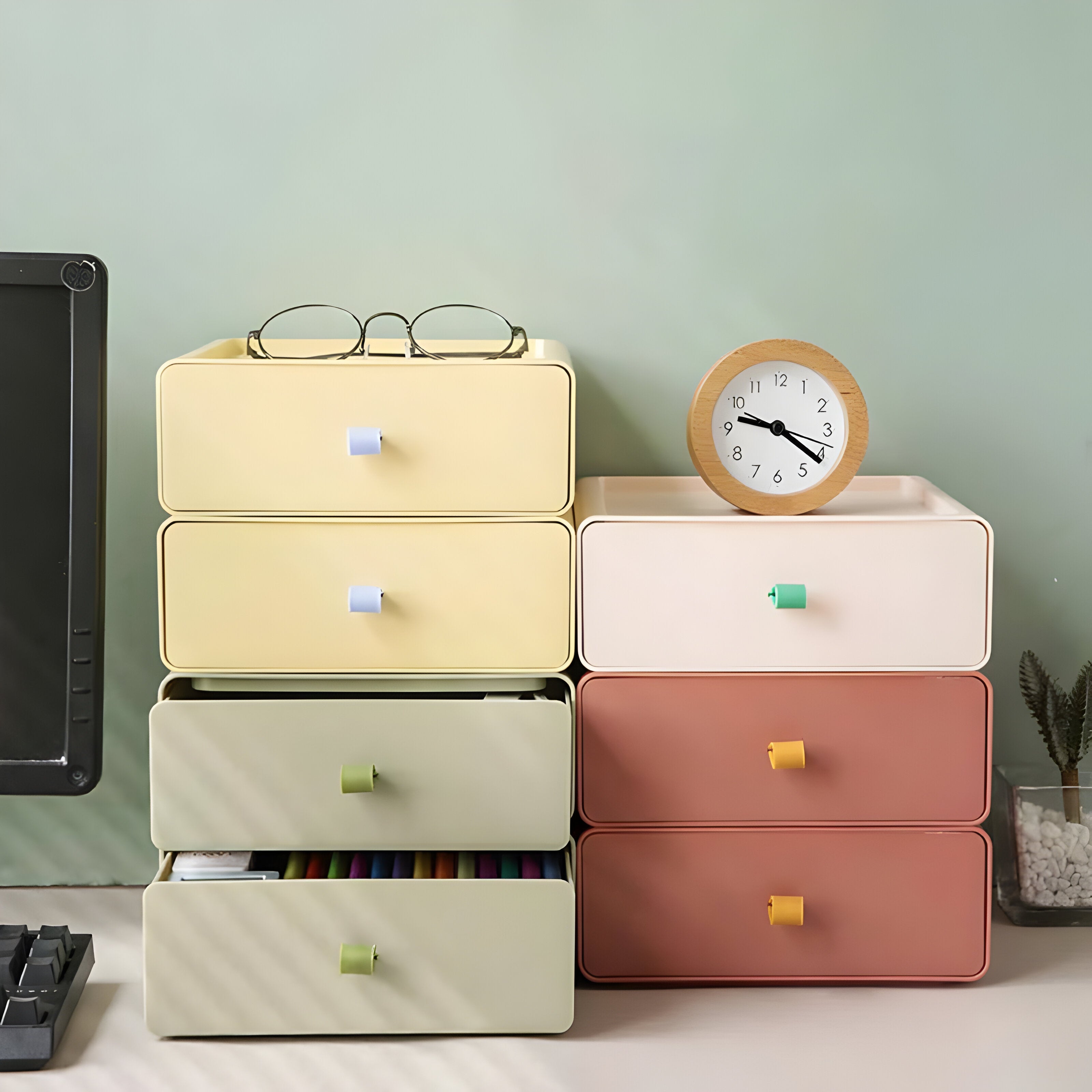 StackNest Box – Färgade Stapelbara Förvaringslådor