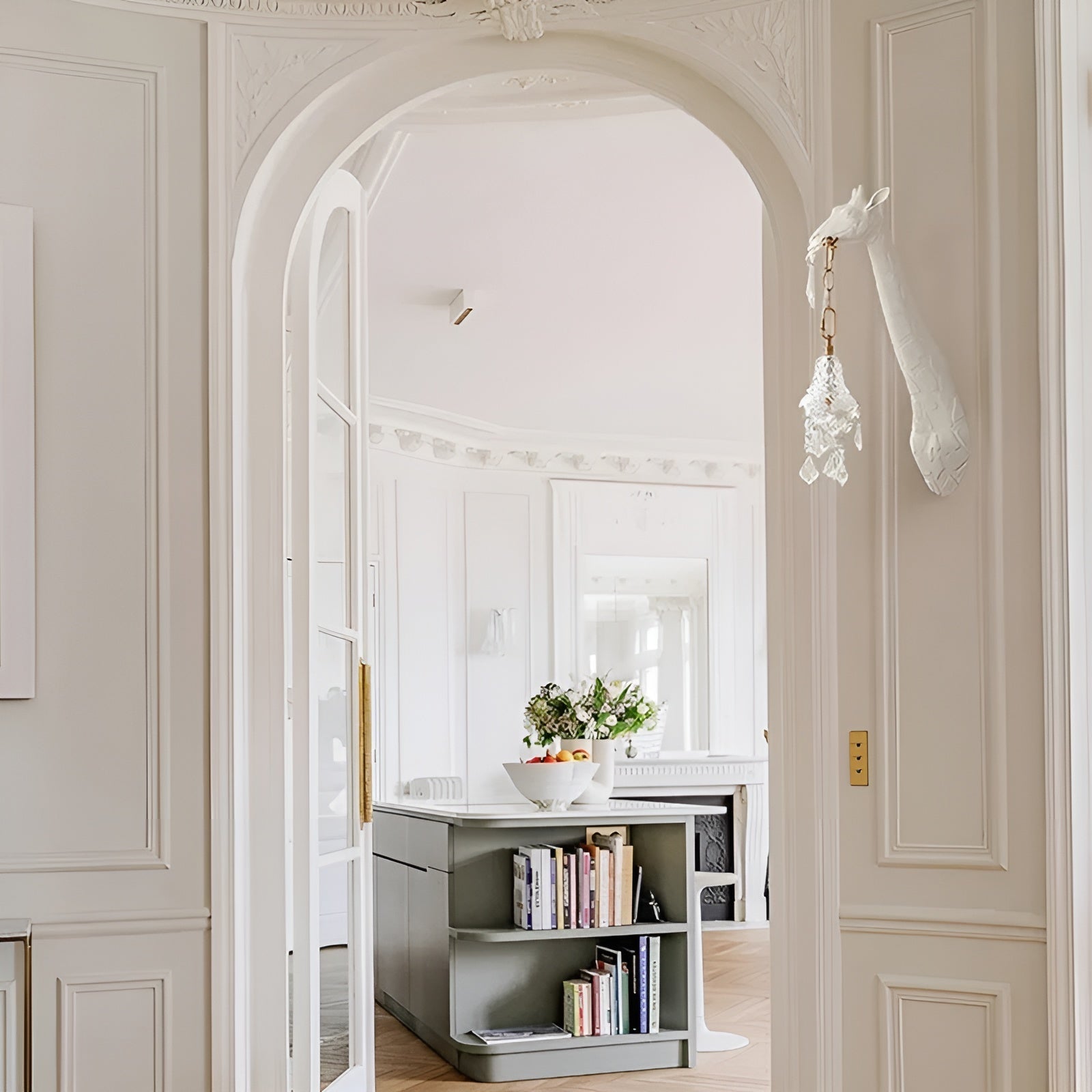 Carvallo - Giraffformat LED-vägglampa med mjukt, varmt ljus för unik inredning