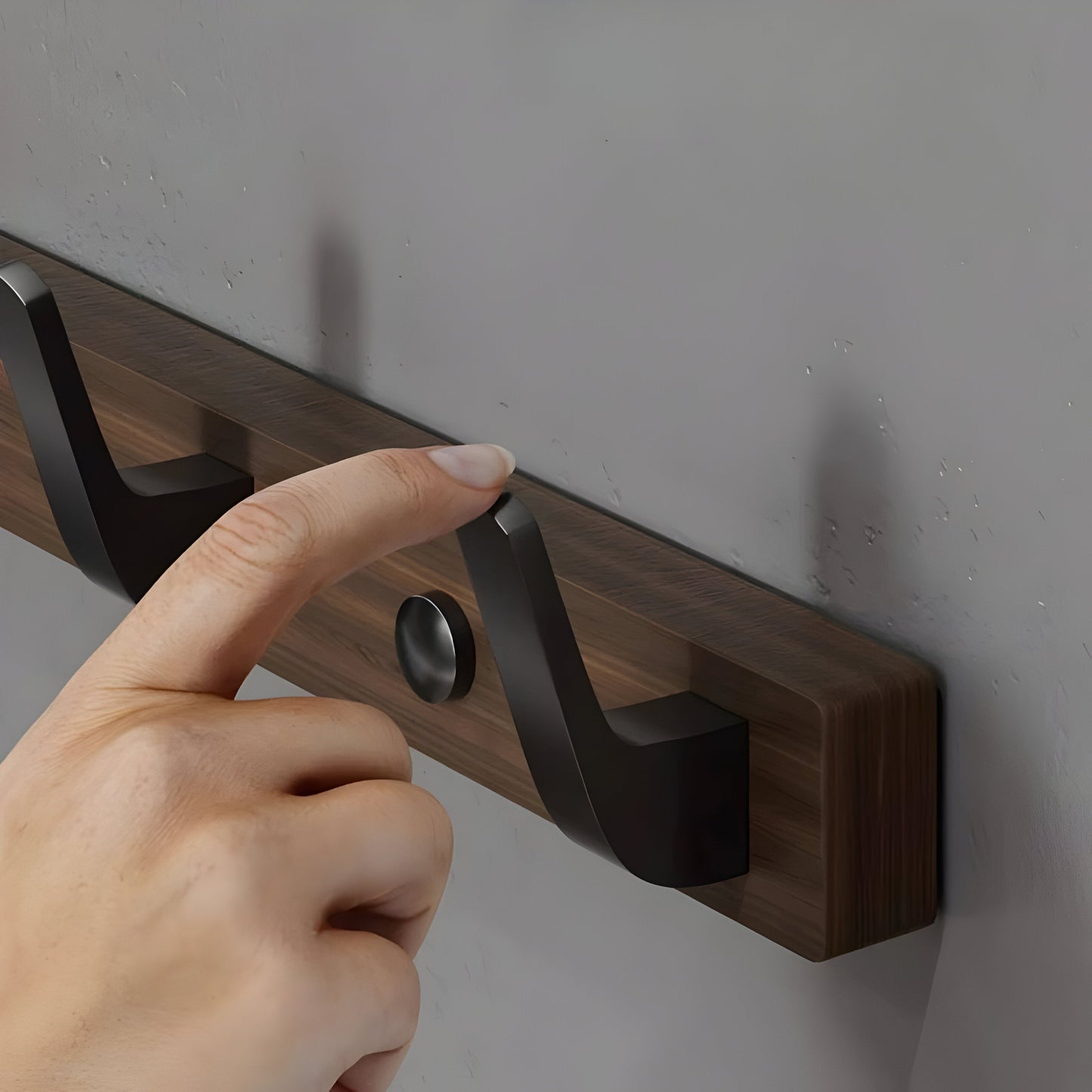 Carvallo - Minimalistisk väggkrok med naturlig träådring och slät finish