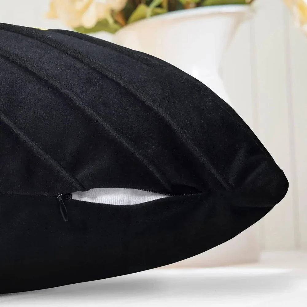 Carvallo – Kuddöverdrag med elegant diagonal paljett detalj