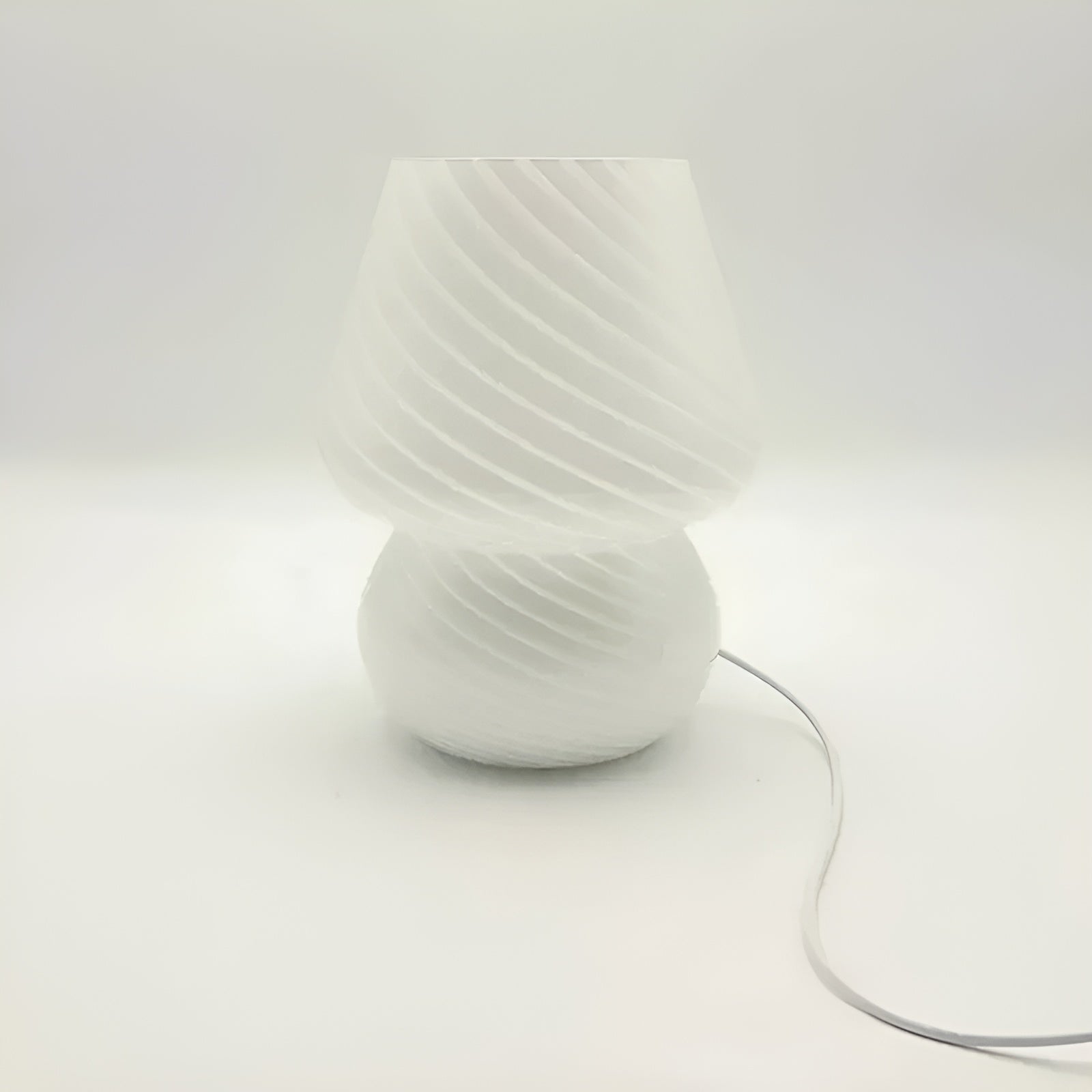 BedsideAura Lampa - Dekorativ Glasbordslampa