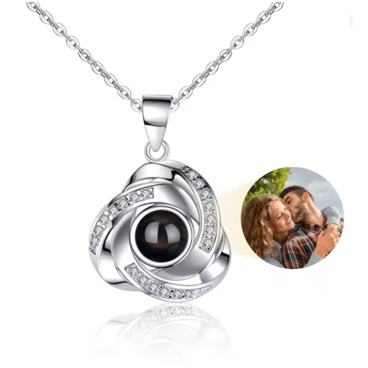 MEMORIA – Individuell foto-projektionskedja med hjärtanhängare