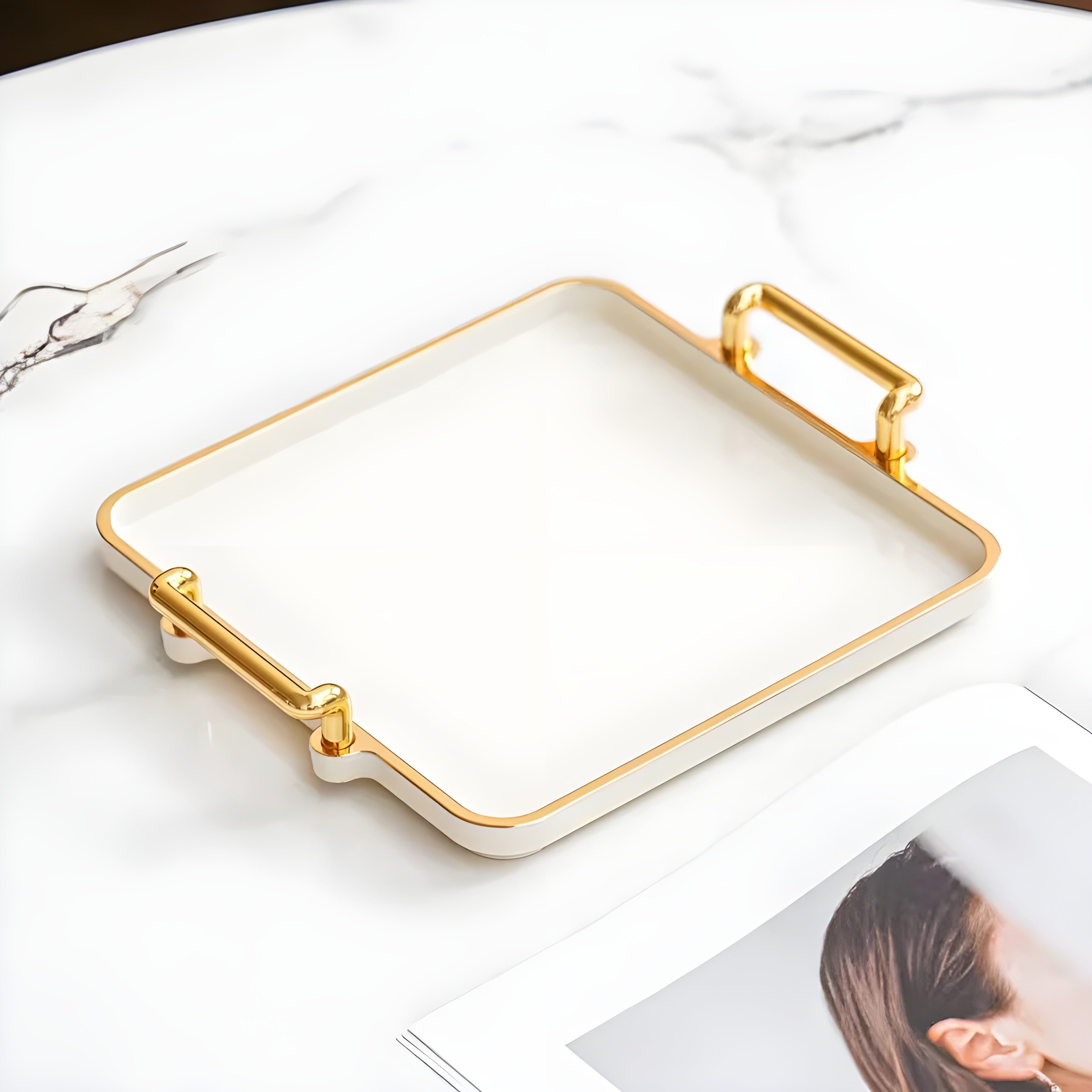 Elegant lyxförvaringsbricka för att organisera hemmet nödvändigheter