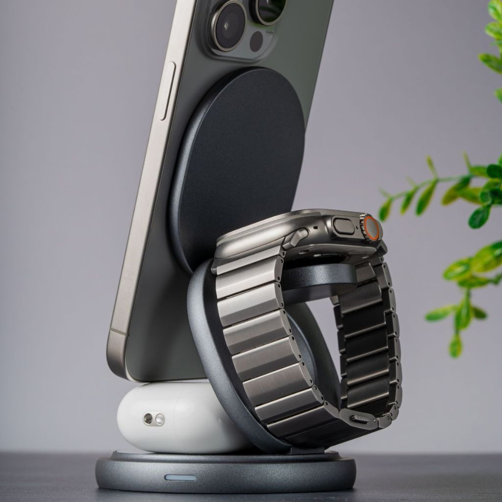 Trådlös laddningsstation med vikbar stativ