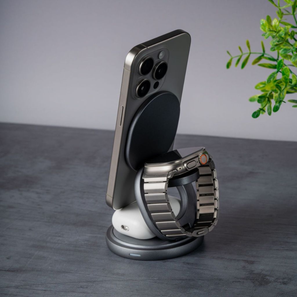 Trådlös laddningsstation med vikbar stativ