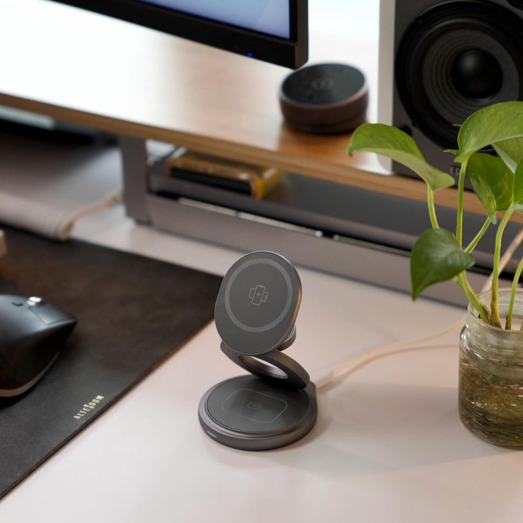 Trådlös laddningsstation med vikbar stativ