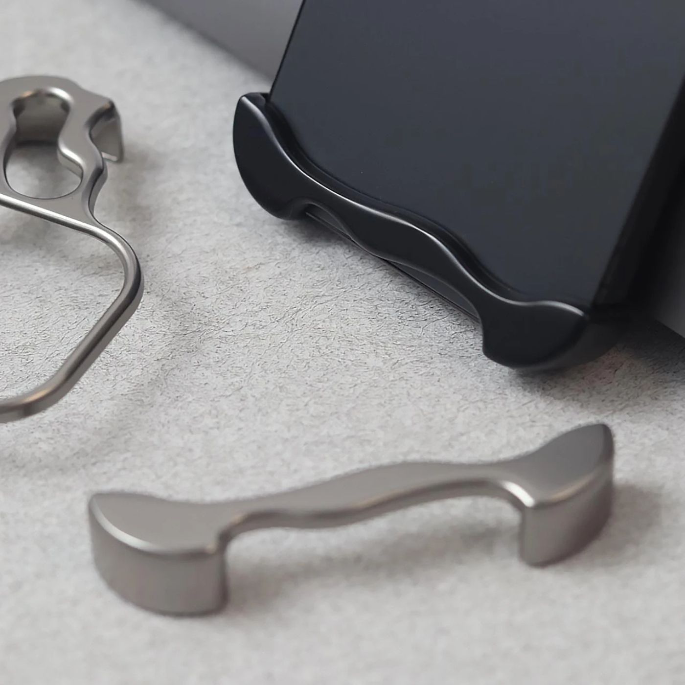 iPhone Fodral Klar Minimalistisk Metallkant Design