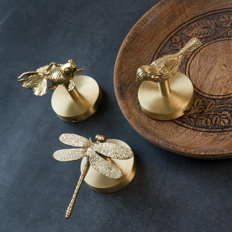 Carvallo - Dekorativ krok med djurtema för stilfull förvaring | 1+1 Gratis