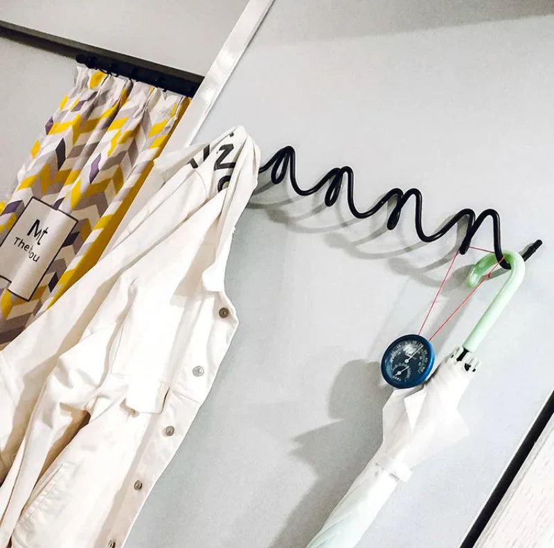 Carvallo – Modern Metall Vägkrok med Elegant Design