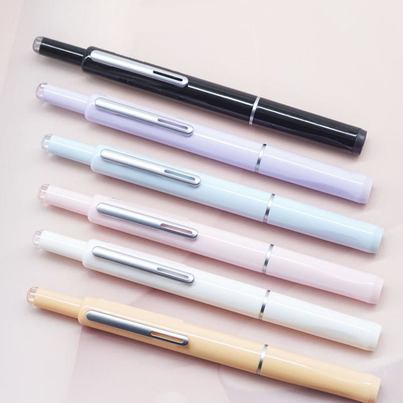 SCRIPTURA – Bläckpenna med inbyggd spets, mjuk skrivflyt och tidlös design