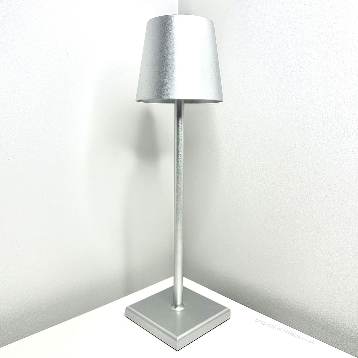 Modern trådlös bordslampa | 15" uppladdningsbar LED | Beröringsljusstyrning | Elegant design i 10 färger