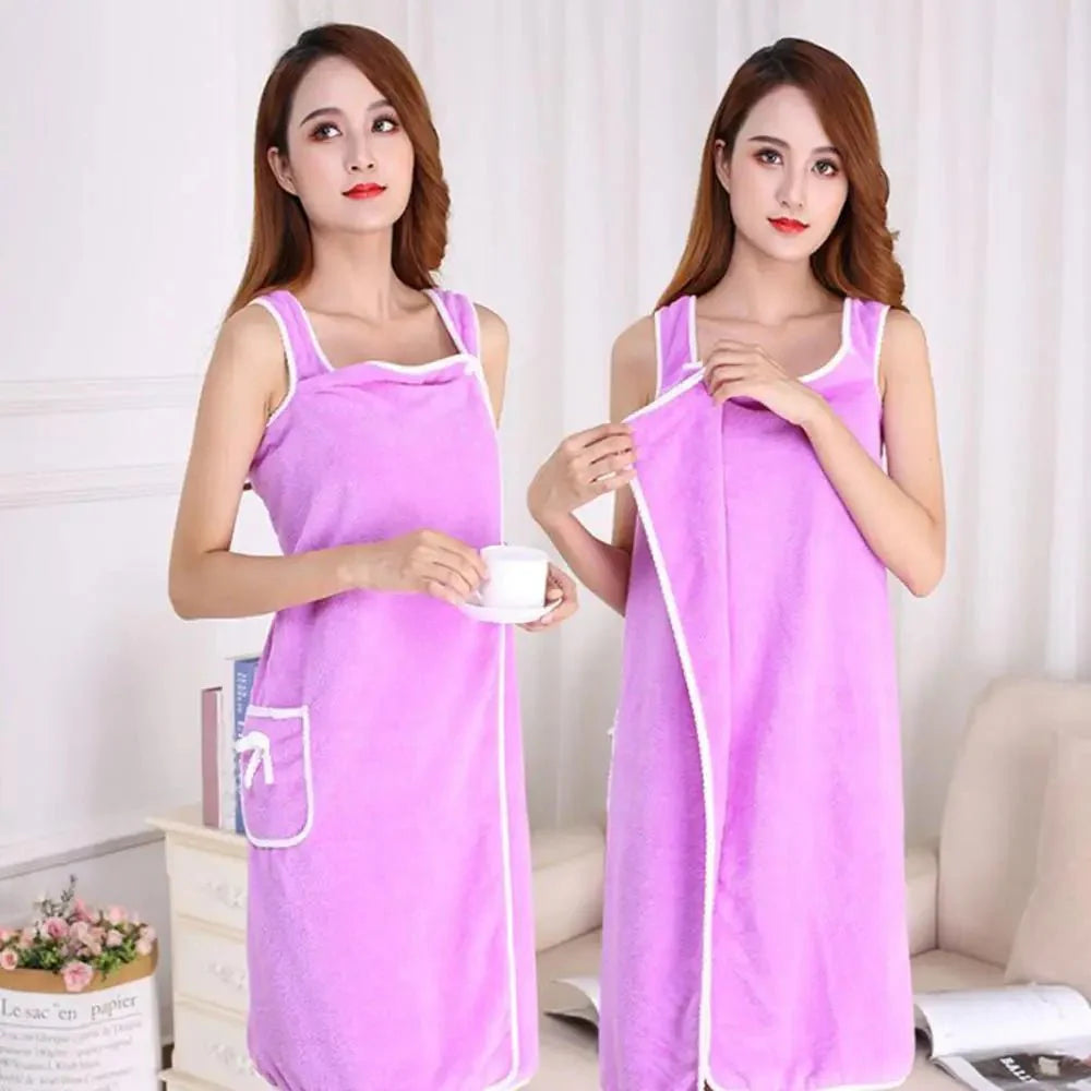 Mjuk dambadrock - Andningsbar korallröd fleecbadrock med axelbar design och tryckknappsöppning för hemmet, spa eller strand