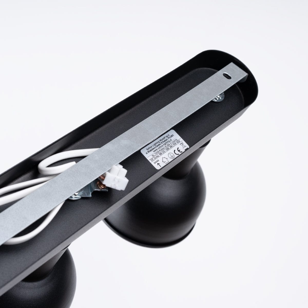 ELBA Taklampa - 3-Ljuskällor Svart - Minimalistisk Justerbar Design - LED Kompatibel - Energisnål - Idealisk för Modernt Inredning