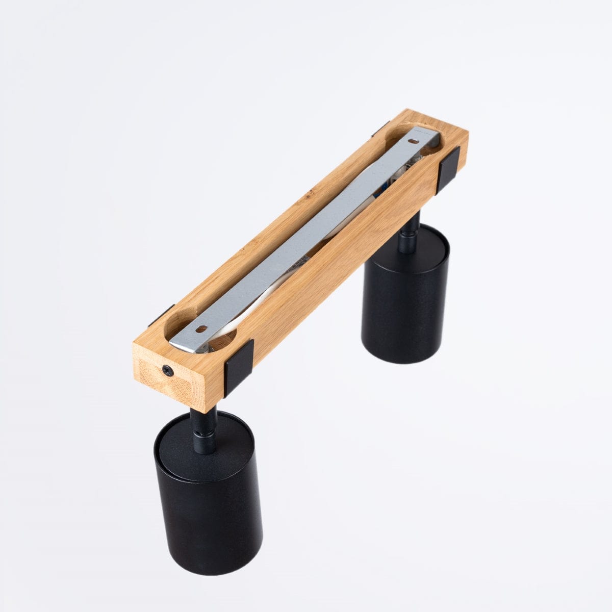 Fager Taklampa - 2-Ljus Svart - Riktad Belysning - Naturligt Trä & Metall - Justerbara Skärmar - Skandinavisk Minimalistisk Design - Energibesparande