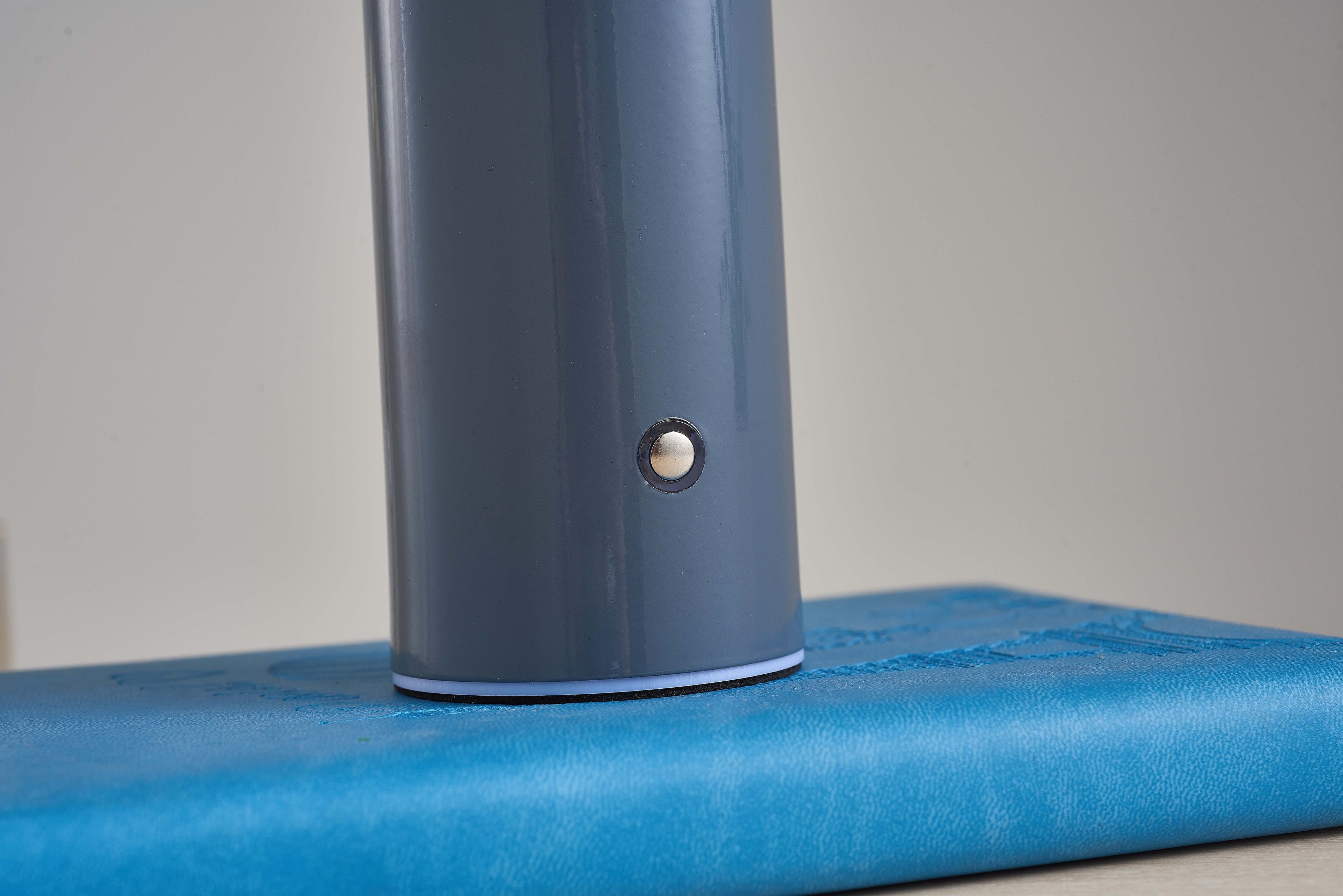 Bordslampa med modern sladdlös design