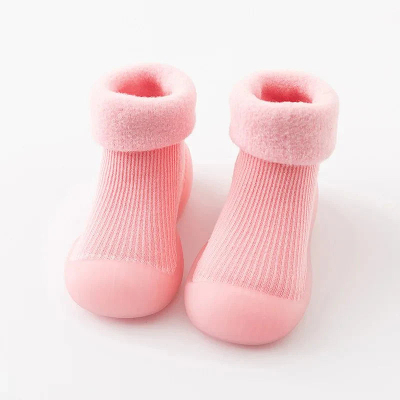 TinySteps Grip Socks - Halkfria babystrumpor med gummisula för säkra första steg