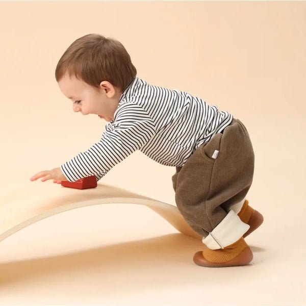 TinySteps Grip Socks - Halkfria babystrumpor med gummisula för säkra första steg