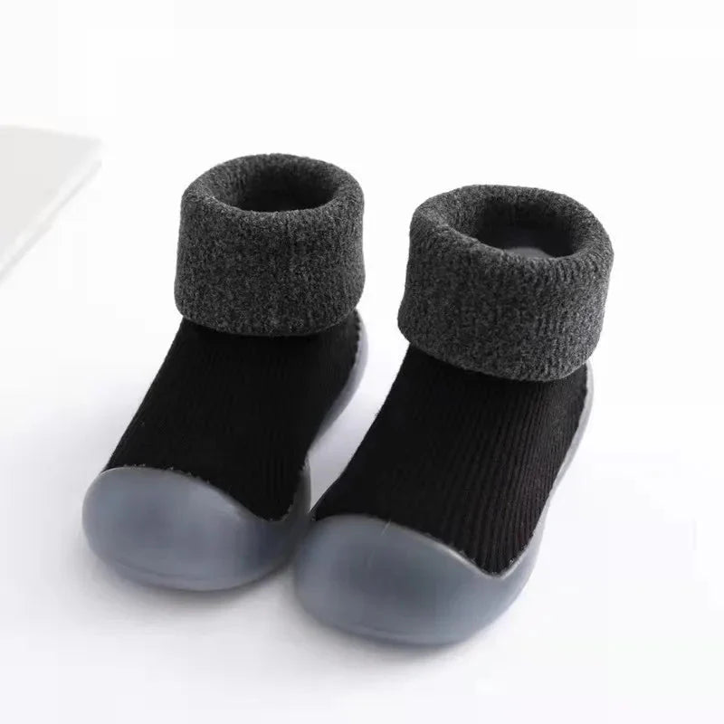 TinySteps Grip Socks - Halkfria babystrumpor med gummisula för säkra första steg