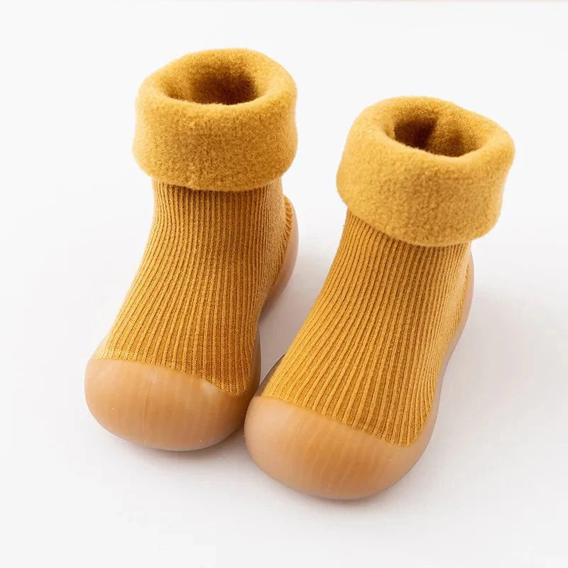 TinySteps Grip Socks - Halkfria babystrumpor med gummisula för säkra första steg