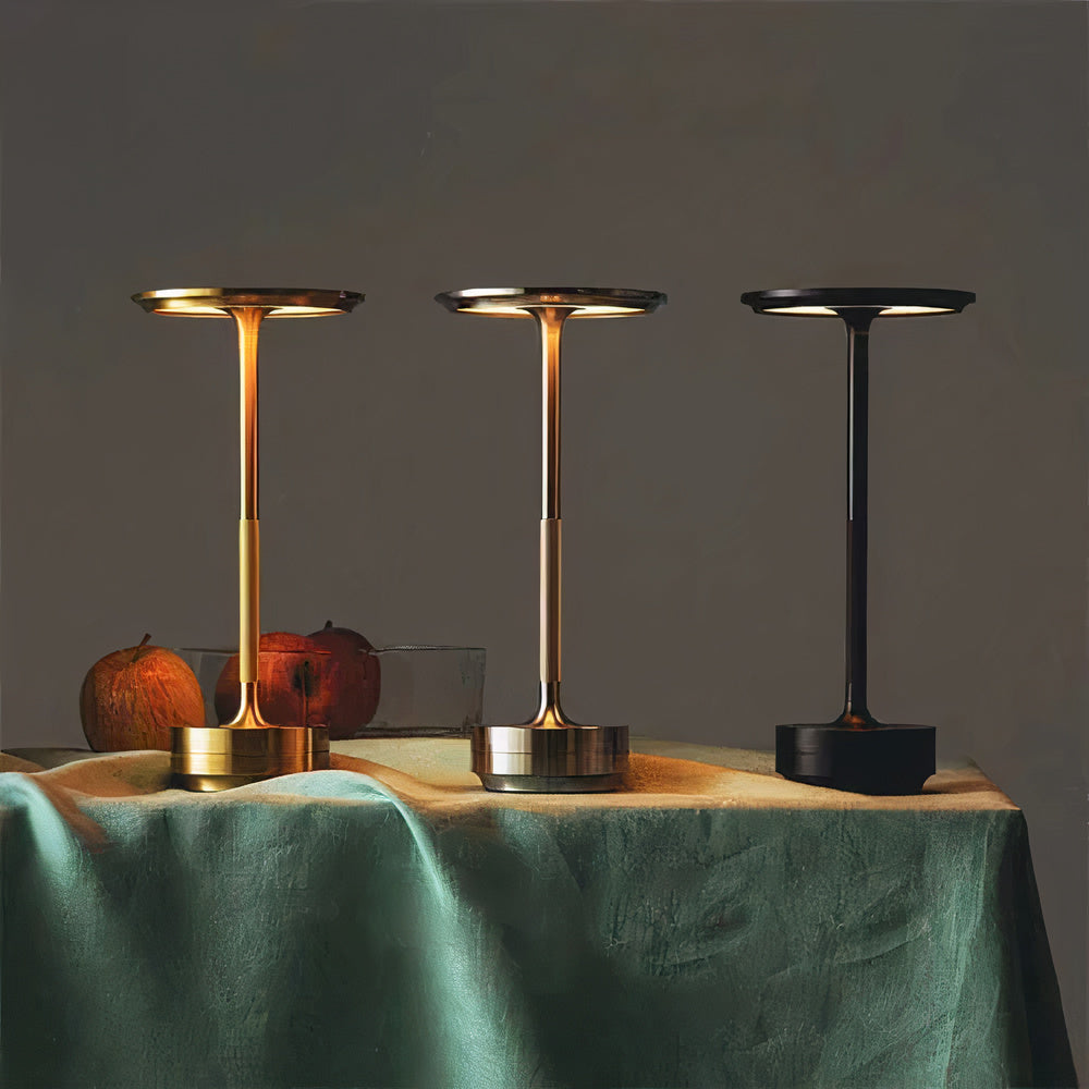 LumenArt - Skapa en atmosfär av elegans med Thomas bordslampa från LumenArt