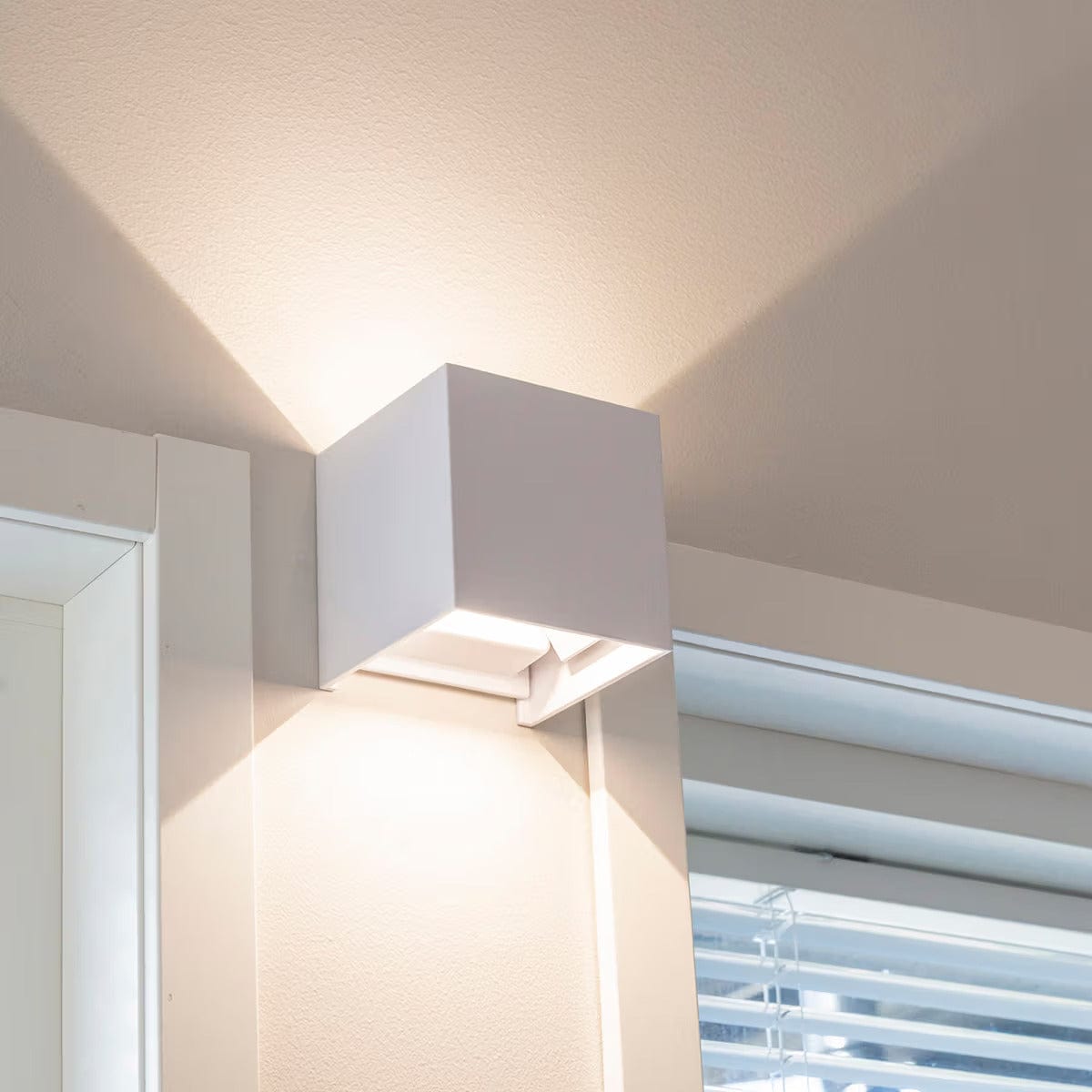 Justerbar LED-vägglampa
