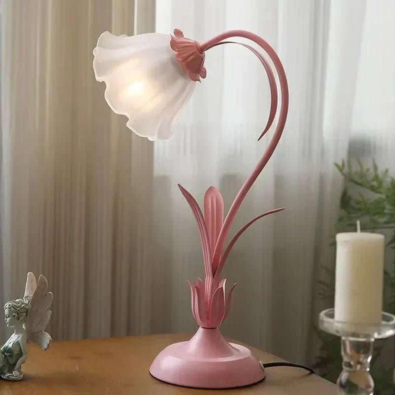 Vintage fransk stil blomma bordslampa med metallbas