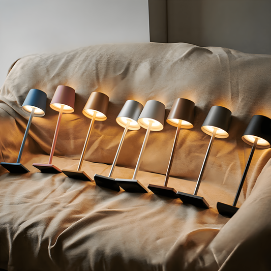 Nordia Light - Multifunktionell Kabelansluten Uppladdningsbar Bordslampa