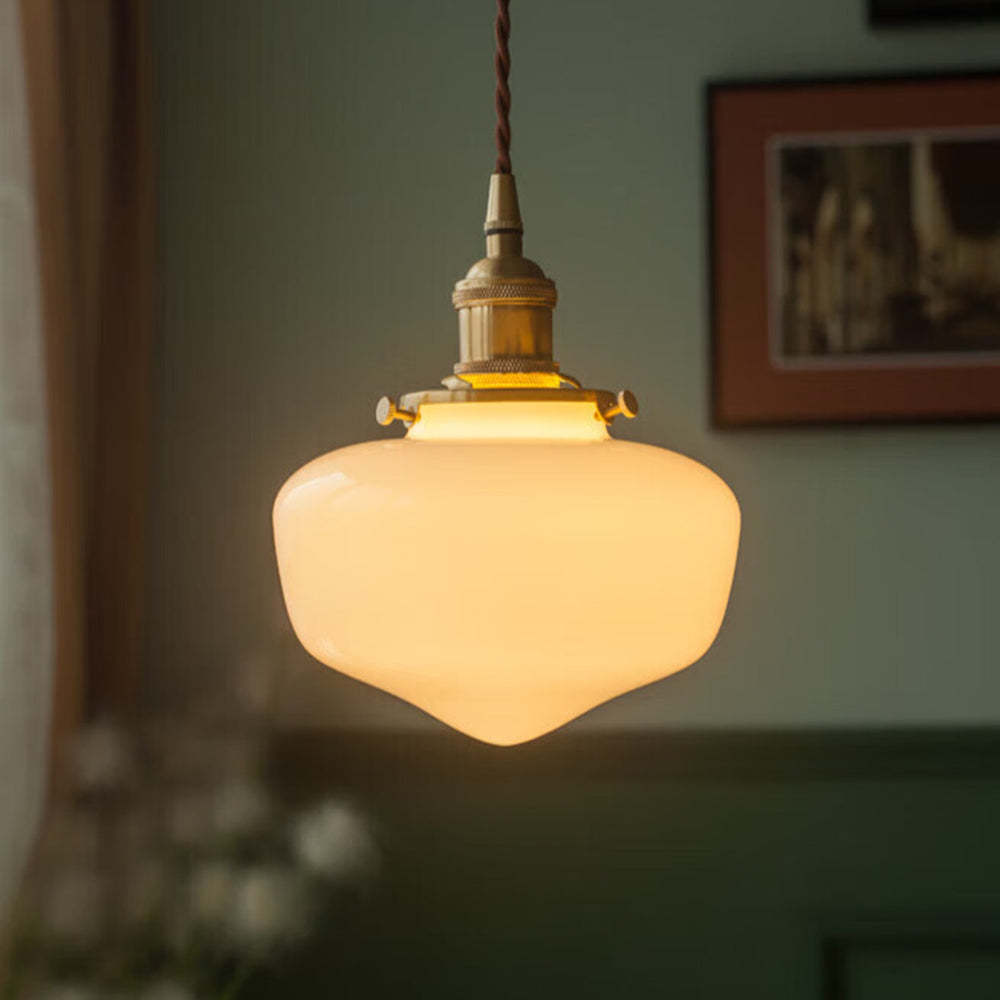 RetroLuxe – Elegant pendellampa med klassisk industriell charm