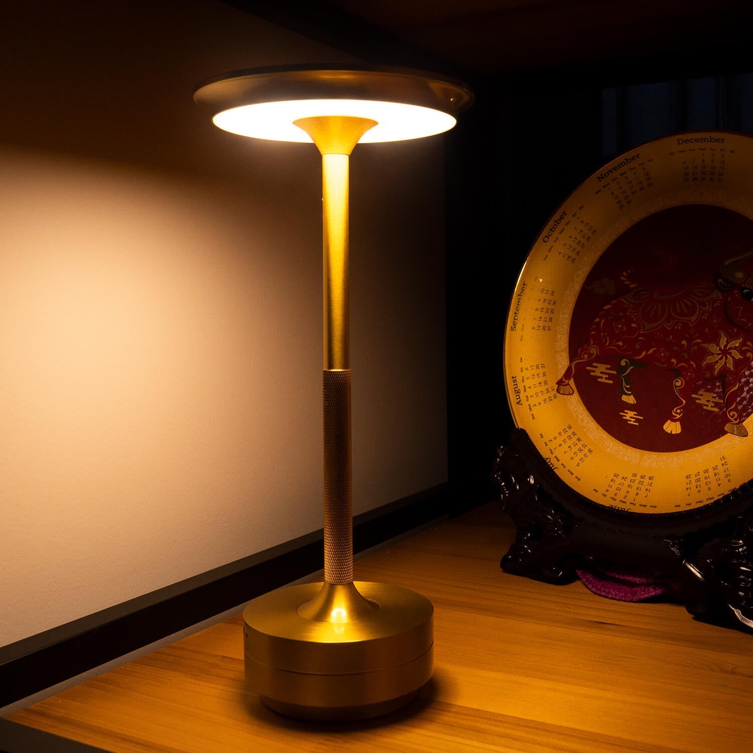 Ambient Metallic Trådlös Bordslampa