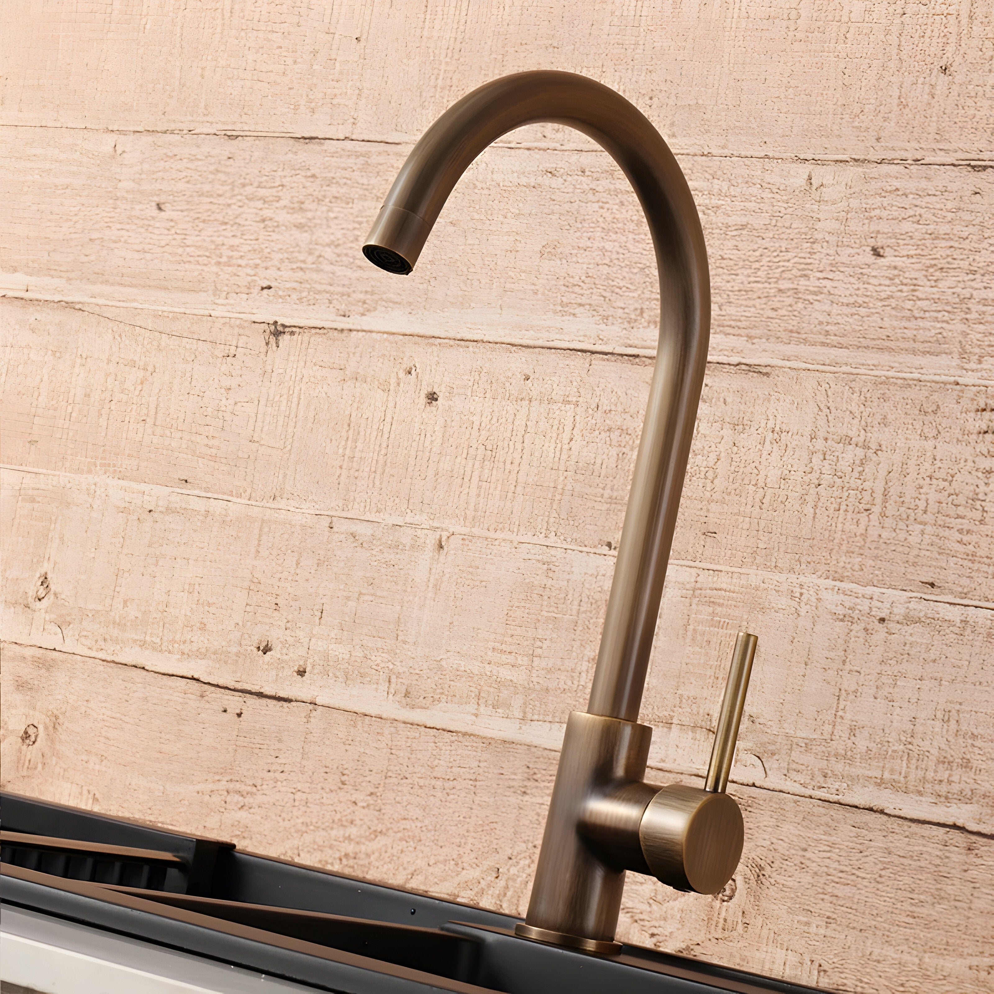 TapWise Köksblandare – Enkel Spaksmixer Tillverkad av Solitt Mässing