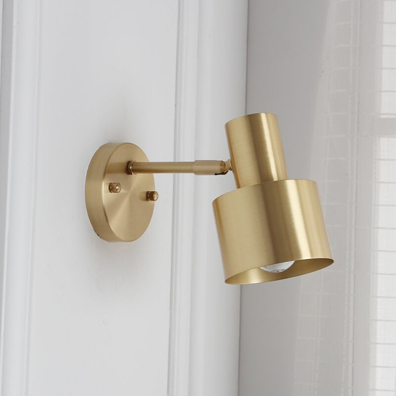 Modern minimalistisk gyllene metallvägglampa