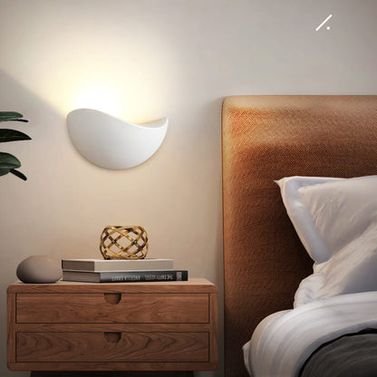 Minimalistisk halvcirkelformad LED-vägglampa i aluminium
