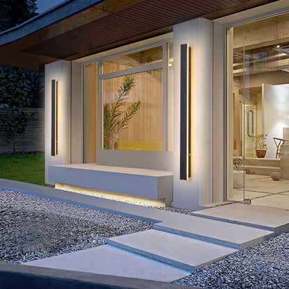 Industriell utomhus LED-vägglampa | 11,8–47,2 x 2 tum | Svart akryl lång armatur | IP65 vattentät utomhusbelysning | Brick by Brick