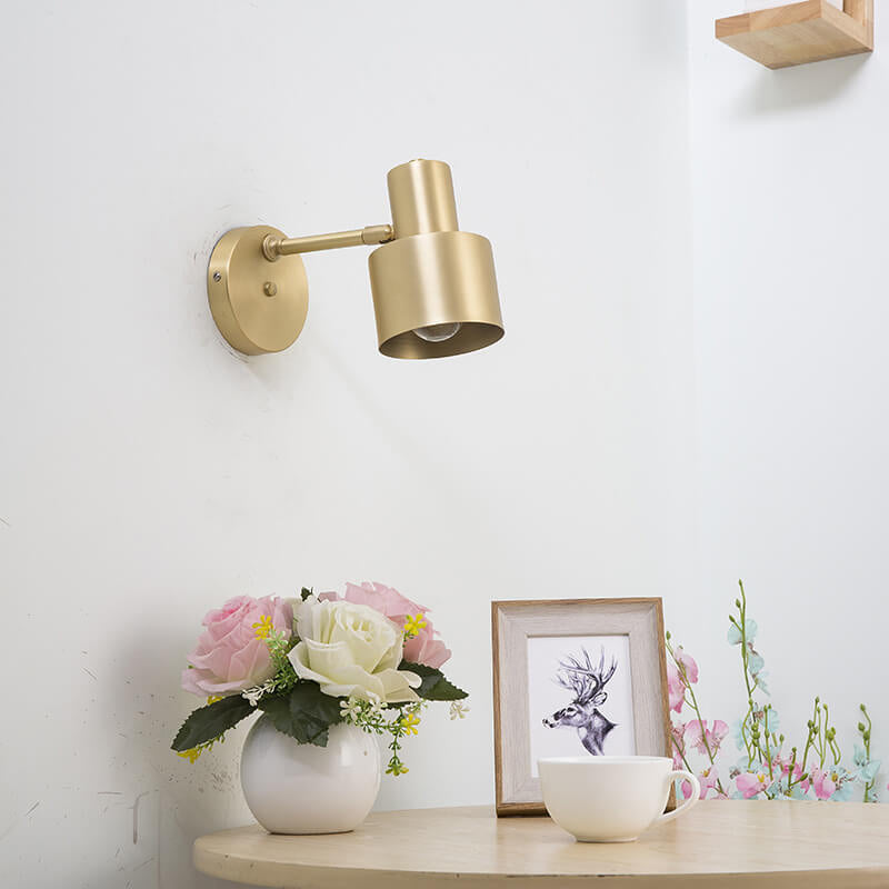 Modern minimalistisk gyllene metallvägglampa