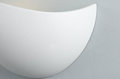 Minimalistisk halvcirkelformad LED-vägglampa i aluminium