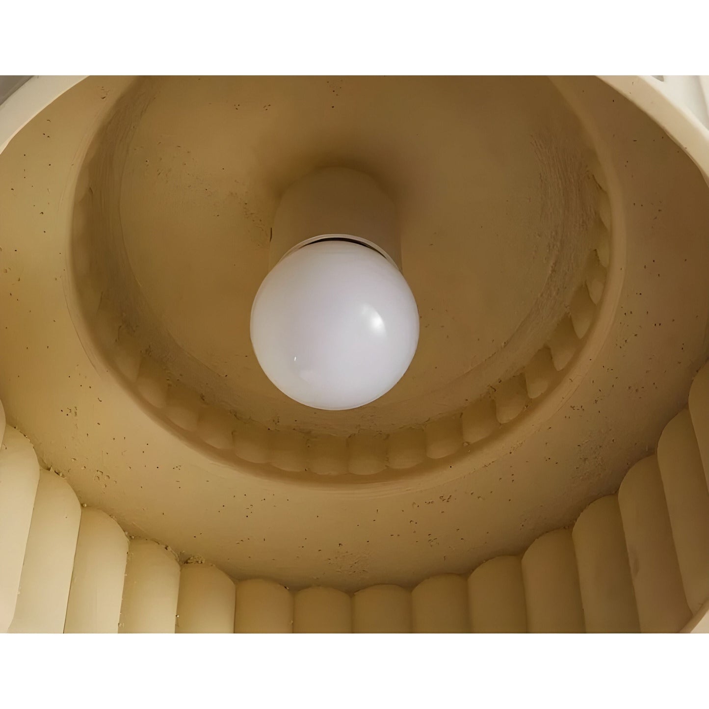 LED-taklampa i kräm - Mjukt ljus för en mysig boendemiljö